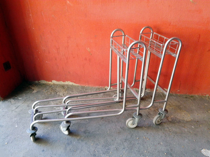 carro maletas aeropuerto inox 95x105x50 (30eu.) 2u